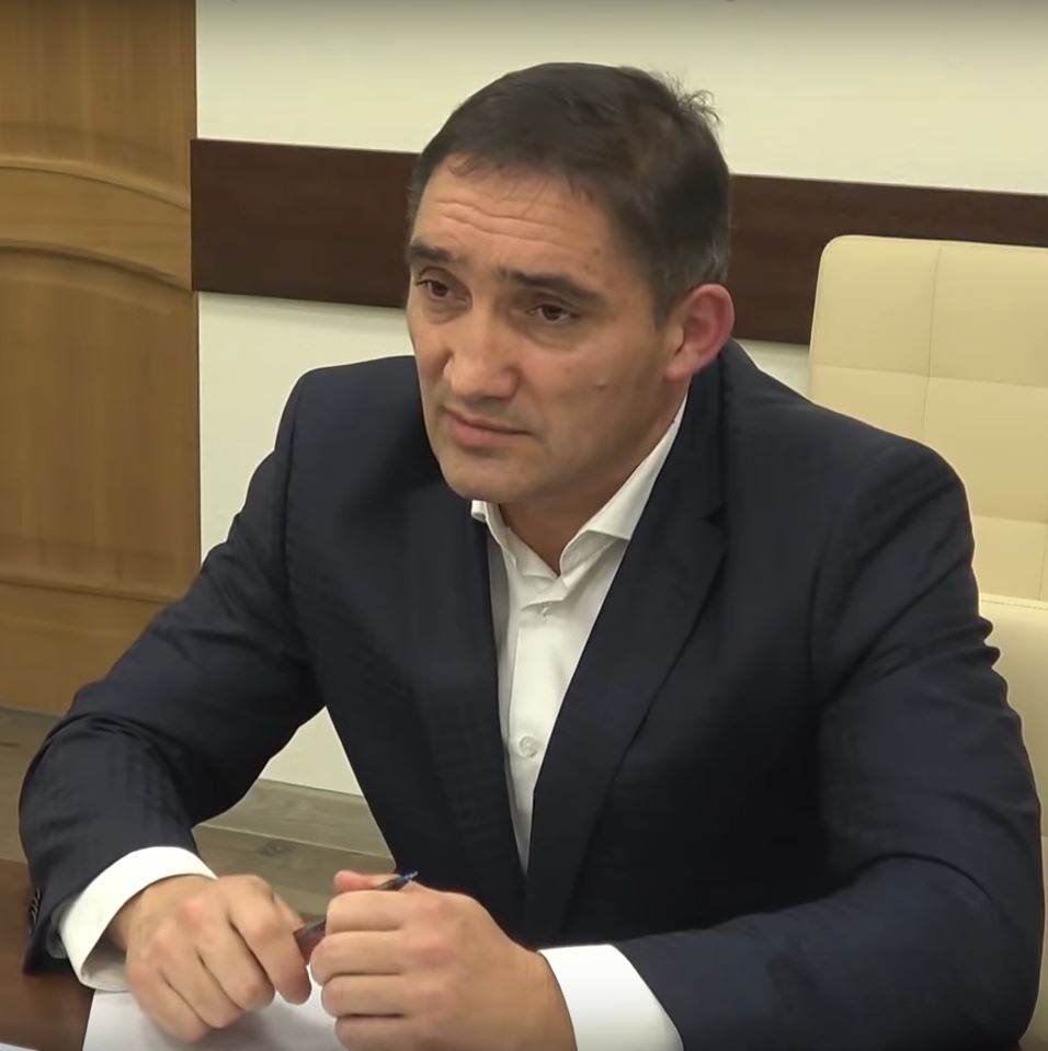 Alexandr Stoianoglo, fostul candidat la alegerile prezidenţiale, s-a prezentat la secţia de votare
